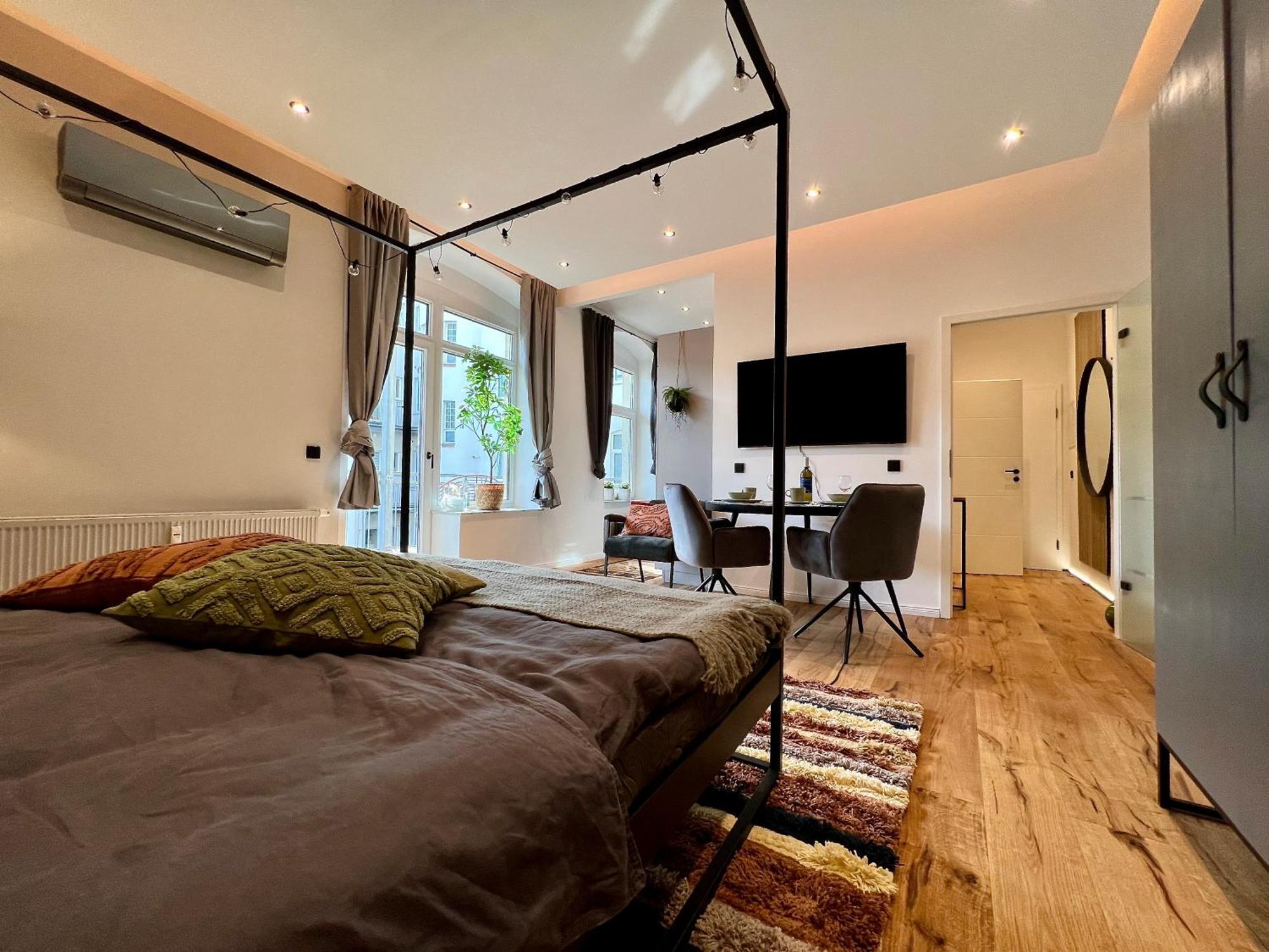 Edler Wohnraum Luxurioeses Studio Im Zentrum Mit Balkon, Kaffeevollautomat, Klima & Parkplatz Zwickau Exterior photo