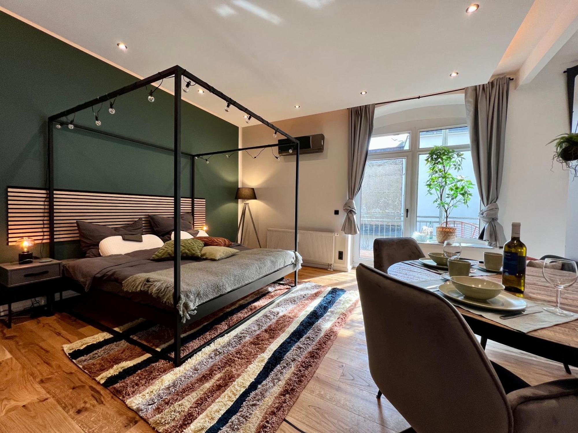 Edler Wohnraum Luxurioeses Studio Im Zentrum Mit Balkon, Kaffeevollautomat, Klima & Parkplatz Zwickau Exterior photo
